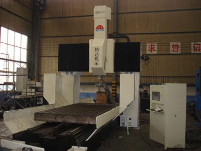 Máquina fresadora y perforadora CNC tipo pórtico